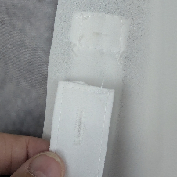 Charlie B Medium Blouse With Tank Made In Italy White With Floral Design - Picture 9 of 11